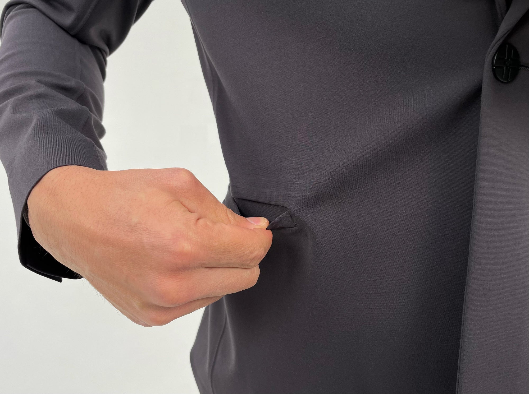 Why Are Your Suit Pockets Sealed (and How to Open Them Correctly)?