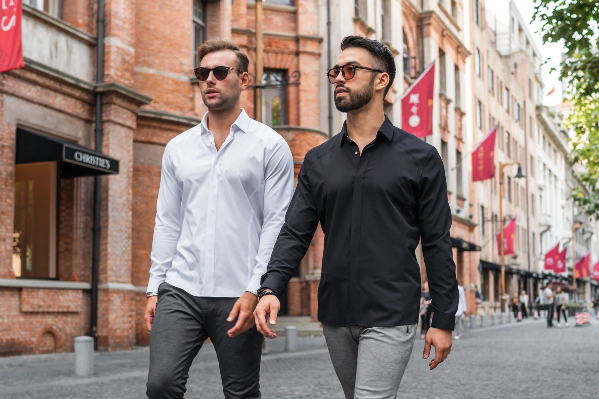 The Versatility of a Dress Shirt – How to Change Between Formal and Casual